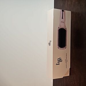 Lange straightening brush